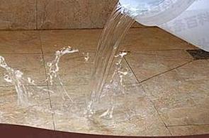 北碚漏水维修 免砸砖防水材料该如何施工